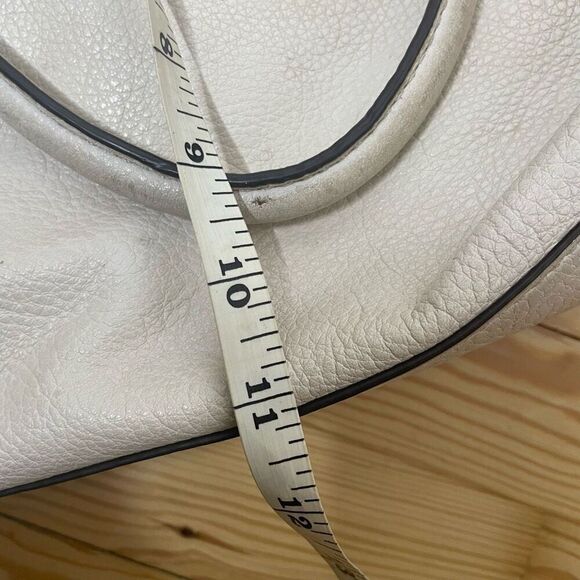 Michael Michael Kors MK Off White Leather East West Hamilton Tote Cream Shoulder - Picture 10 of 13